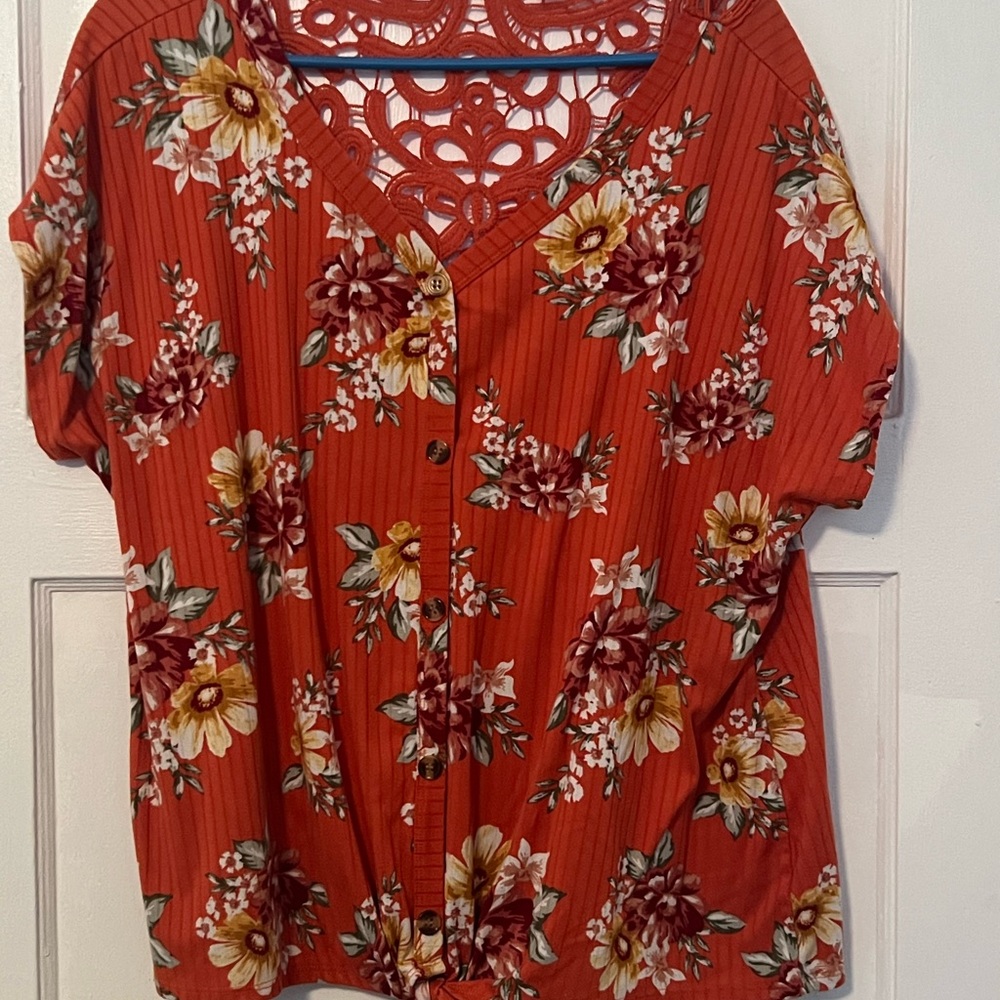 **3 for $6**Bobbie Brooks Rust colored Floral Blouse